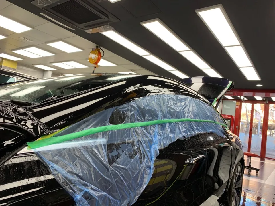Mercedes-Benz EQS PPF施工事例|ブラックPPFで高級感を向上 施工写真 2-3