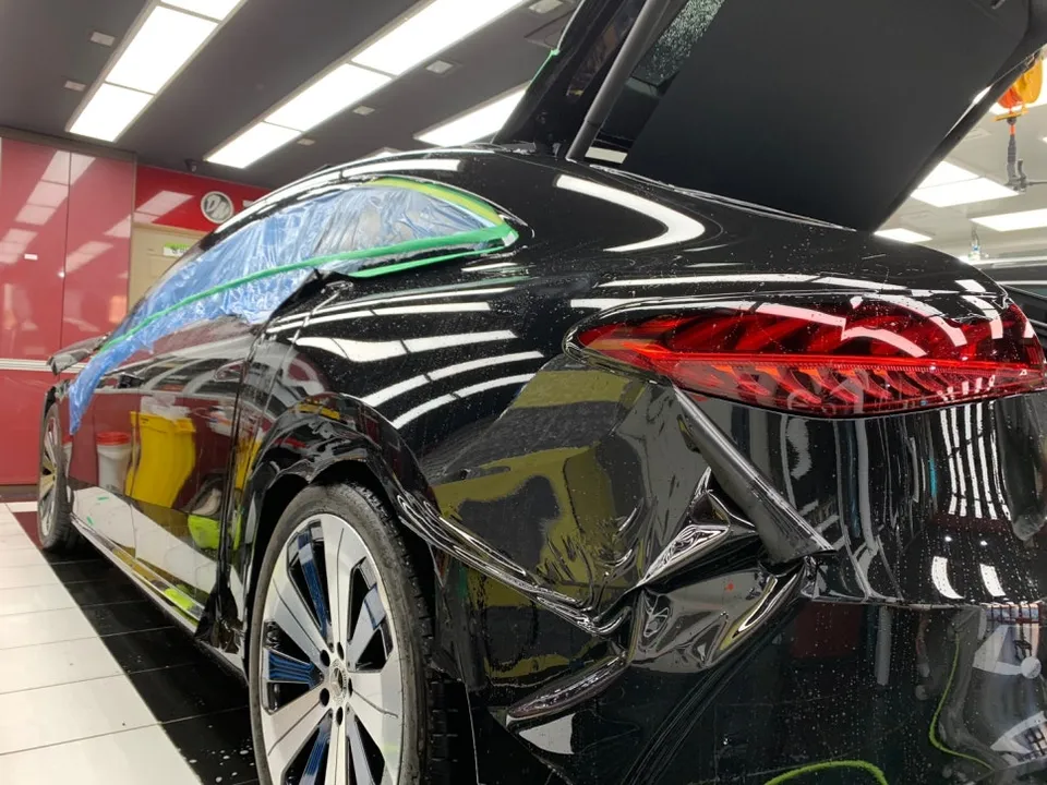 Mercedes-Benz EQS PPF施工事例|ブラックPPFで高級感を向上 施工写真 3-3