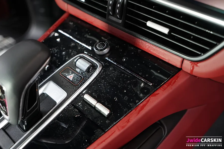 Porsche Cayenne E3 ppf - Porsche Cayenne PPF Review: Protecting High-Gloss Interiors photo 5
