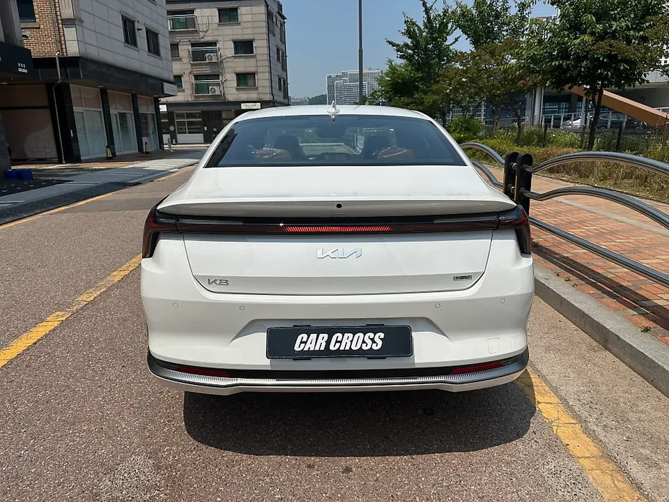 Kia K8 vinyl wrap - Kia K8 Vinyl Wrap Review — Two-Tone Style Upgrade photo 4