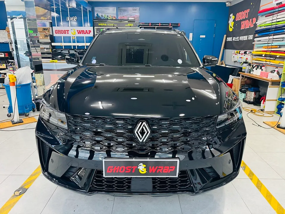 Renault Koleosのカーラッピング事例|費用目安・仕上がり 施工写真 1-1