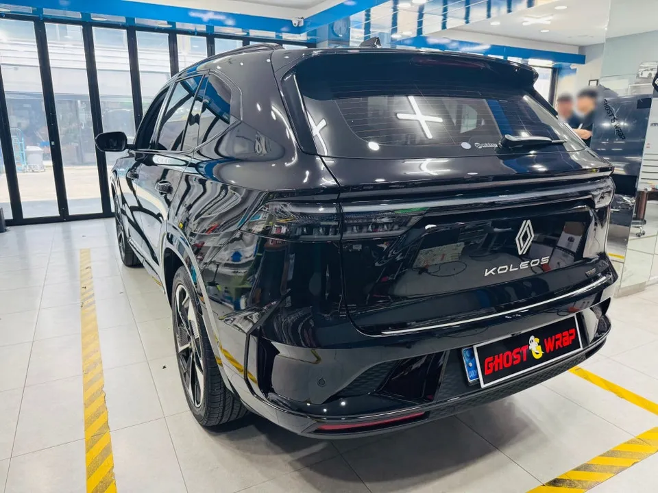Renault Koleosのカーラッピング事例|費用目安・仕上がり 施工写真 2-1