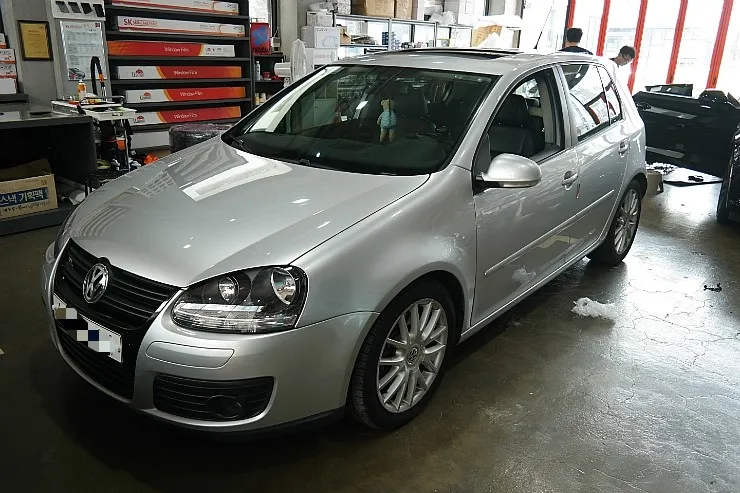 Volkswagen Golf RCD330 Rear Camera Review — Enhanced Parking Safe