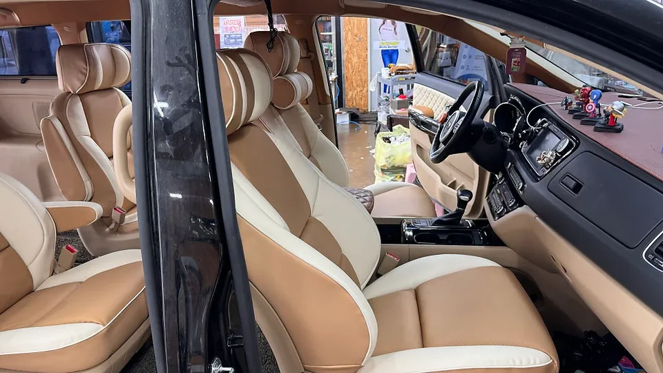 Kia Carnival KA4 interior customization - Kia Carnival KA4 Interior Customization Review — Cost photo 3