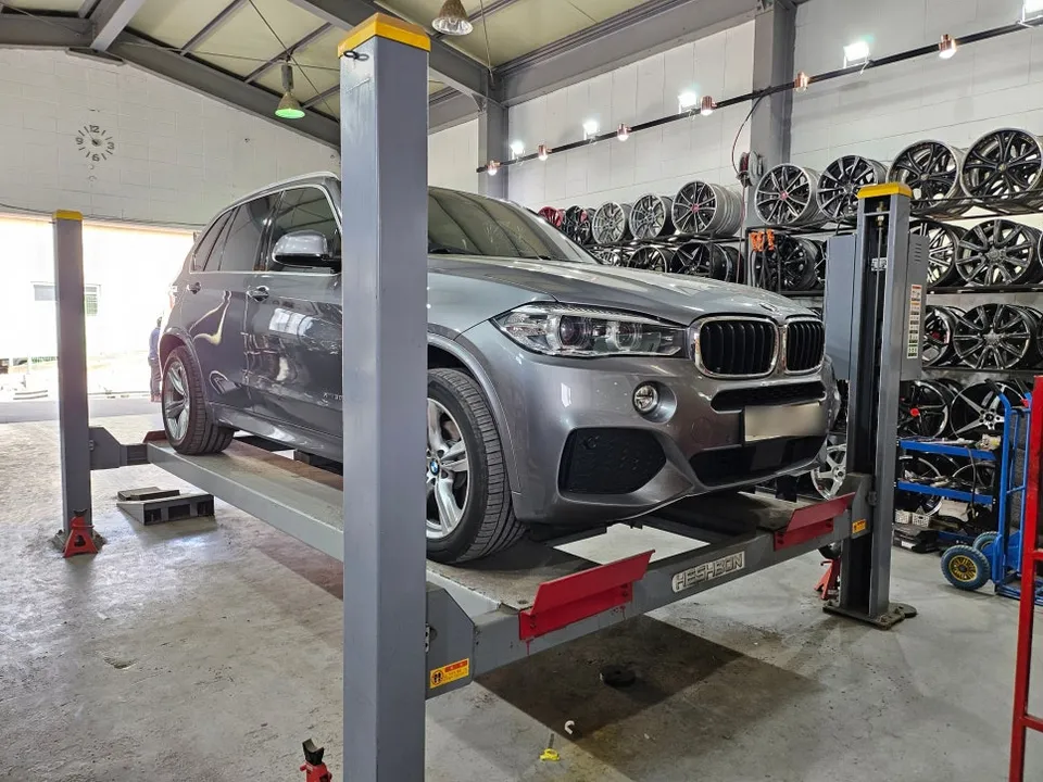 BMW X5 wheel repair - BMW X5 Wheel Repair & Refinishing Review — Diamond Cutting photo 5