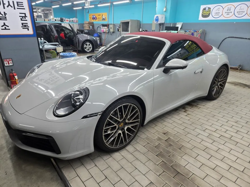 Porsche 911 paint correction - Porsche 911 Detailing & Coating Review — 4 Hours, ₩500k-800k photo 5