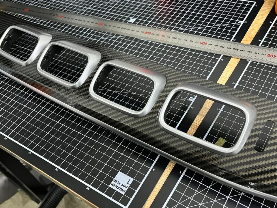 メルセデス・ベンツ GLE 450のカーラッピング事例|費用目安・仕上がり 施工写真 2-3