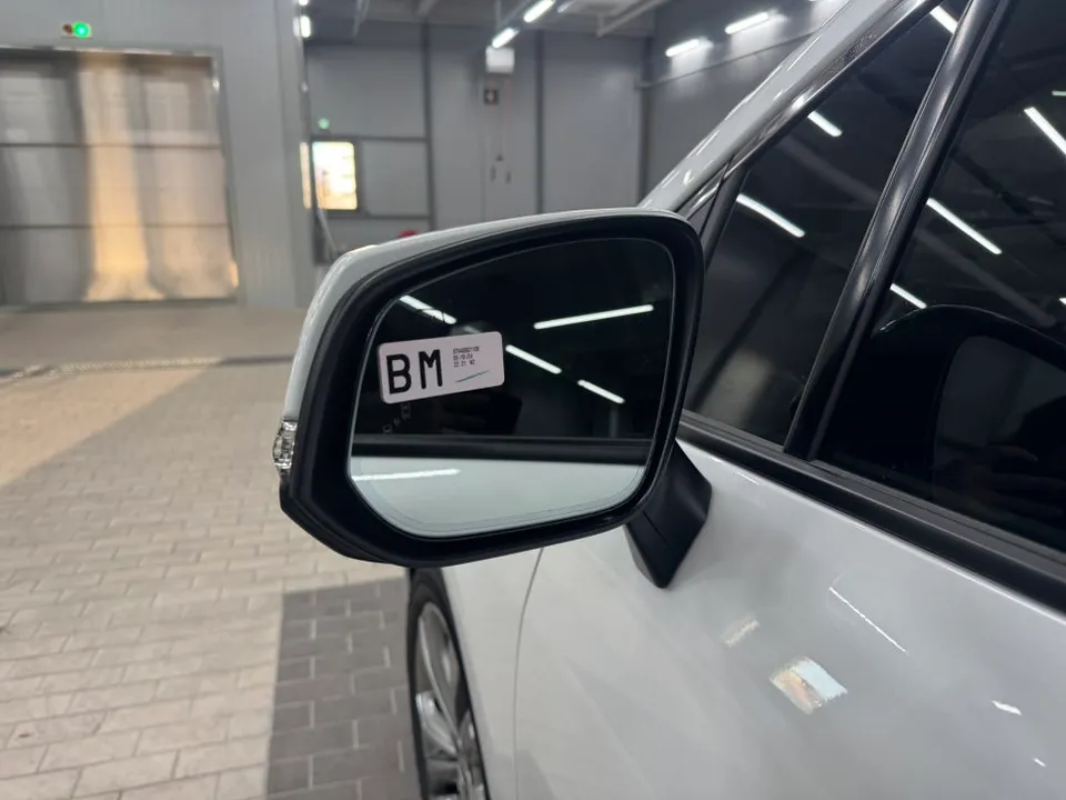 Toyota SiennaのAndroid Auto・CarPlay取付事例 施工写真 2-2