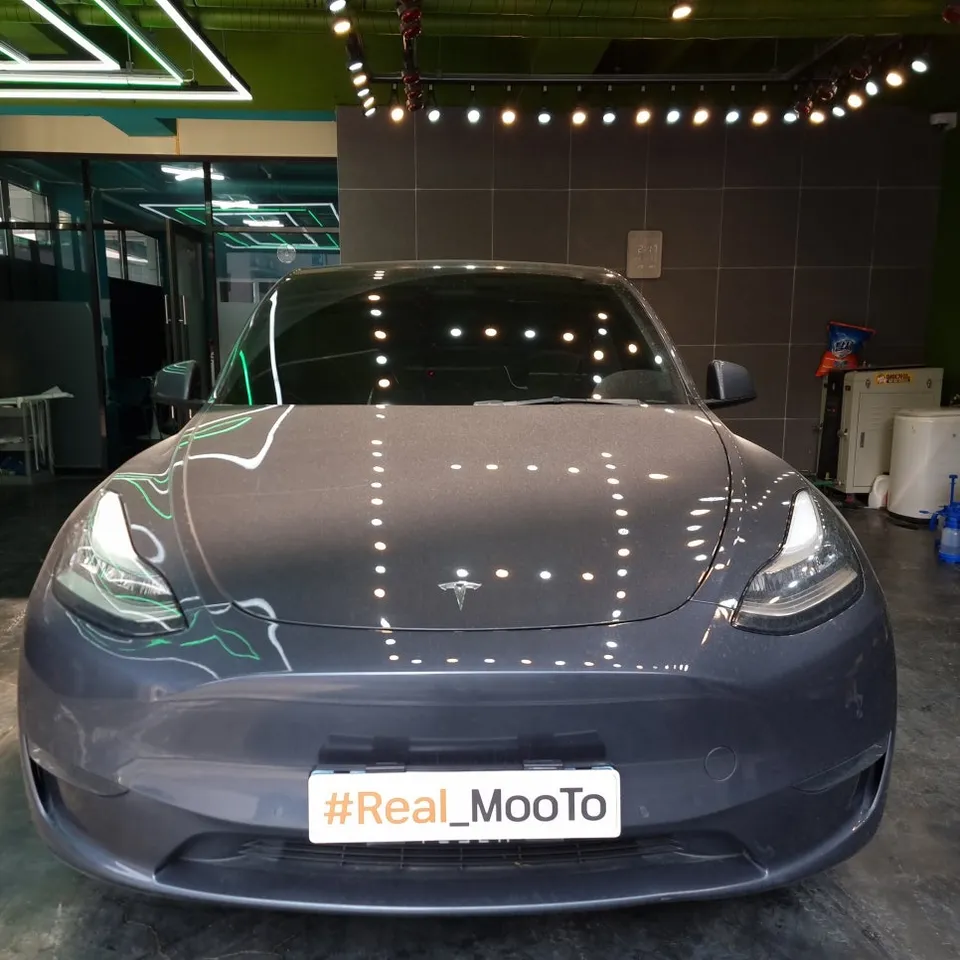 Tesla Model Yのガラスコーティング事例 写真