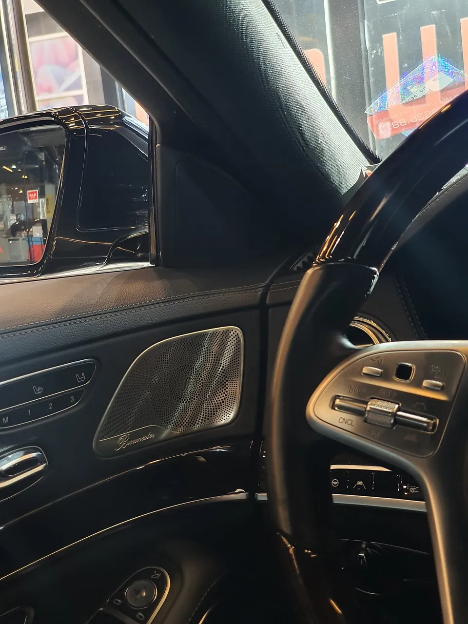 Mercedes-Benz S560 W222 ambient lighting - Mercedes-Benz S560 Ambient Lighting Upgrade - Enhanced Interior photo 3