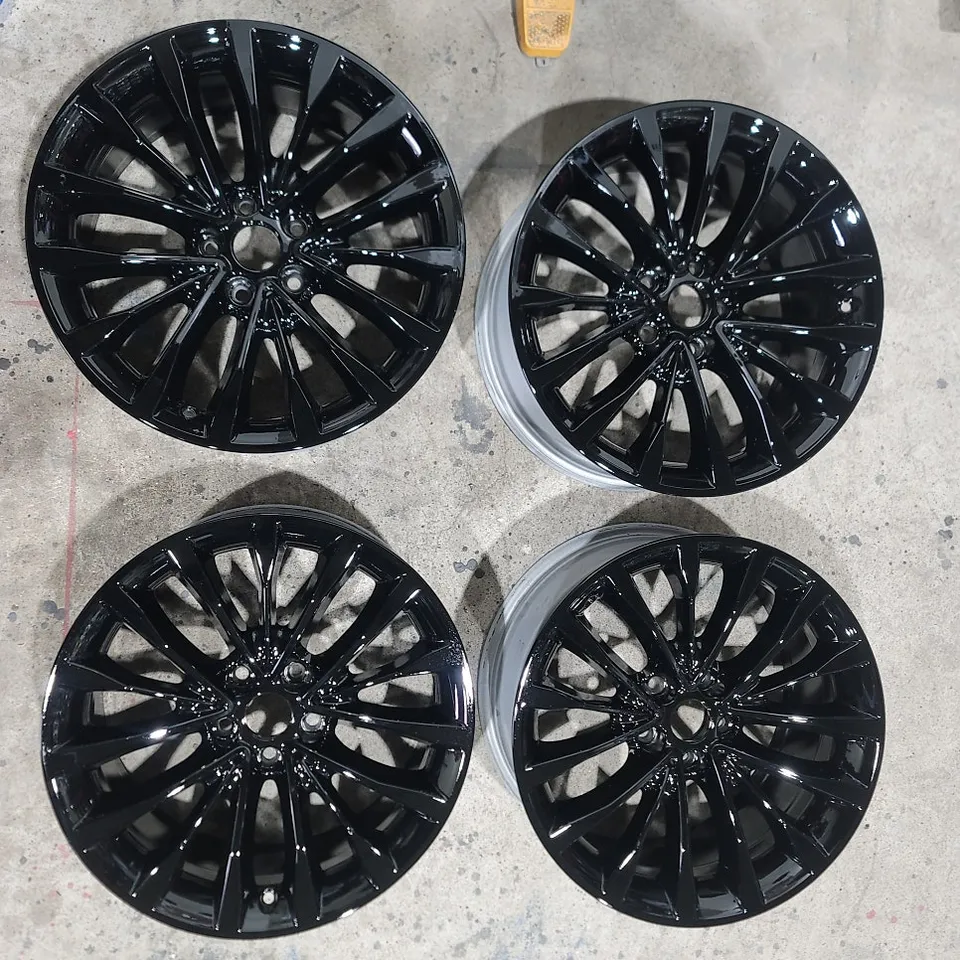 BMW 5 Series Wheel Repair & Painting Review: Black Gloss & Yellow photo 4