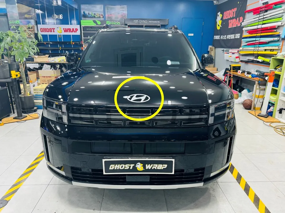 Hyundai Santa Feのカーラッピング事例｜費用目安・仕上がり 施工写真 3-1
