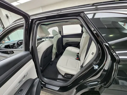 BMW X7のドライブレコーダー取付事例 施工写真 2-2