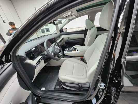 BMW X7のドライブレコーダー取付事例 施工写真 3-2