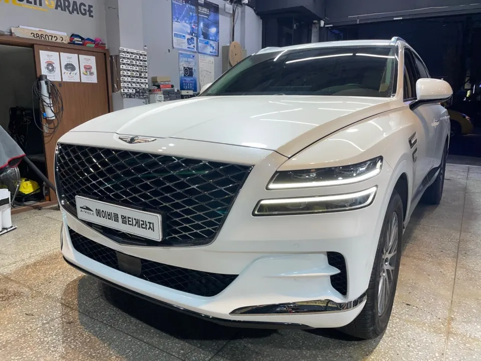Genesis GV80 Ambient Lighting Review - Enhanced Interior LED