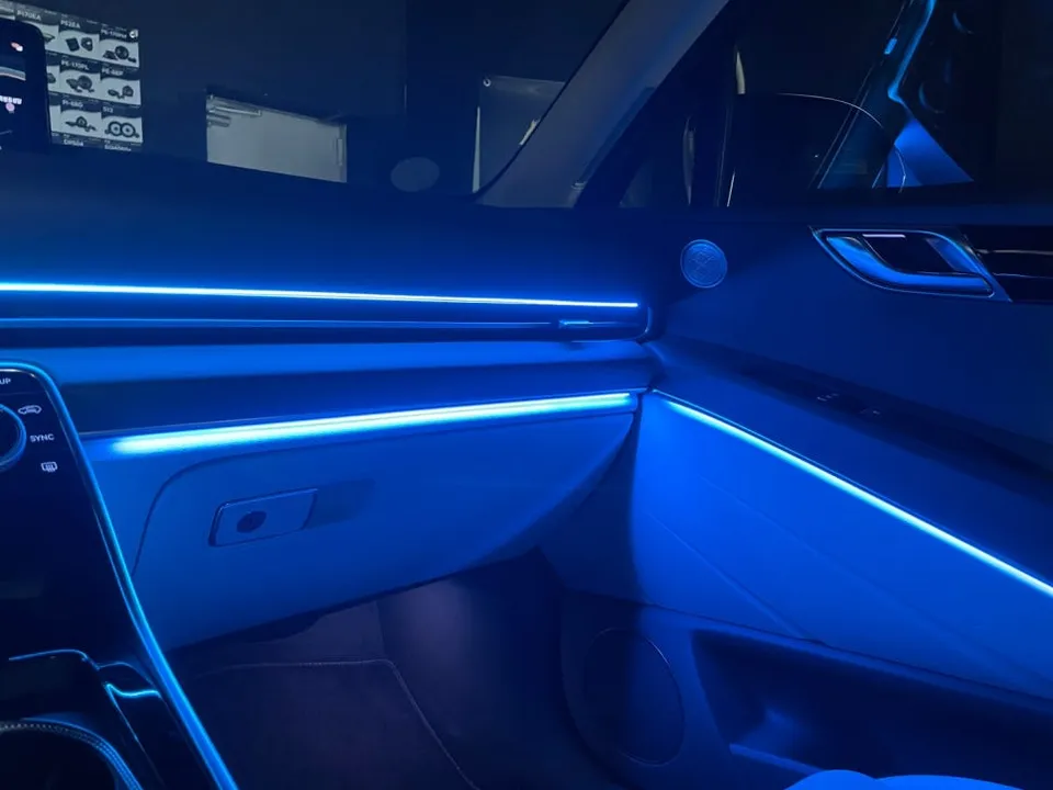 Genesis GV80 ambient lighting - Genesis GV80 Ambient Lighting Review - Enhanced Interior LED photo 3