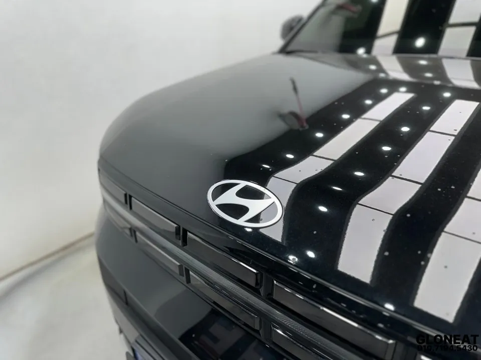 Hyundai Santa Fe MX5のカーラッピング事例|サテンブラック 施工写真 2-1