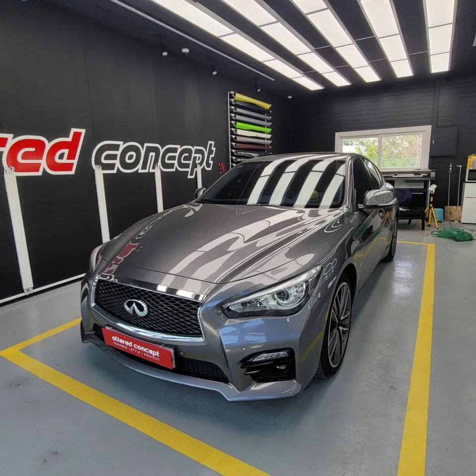 Infiniti Q50のカーラッピング事例：クロームパーツの変身 写真