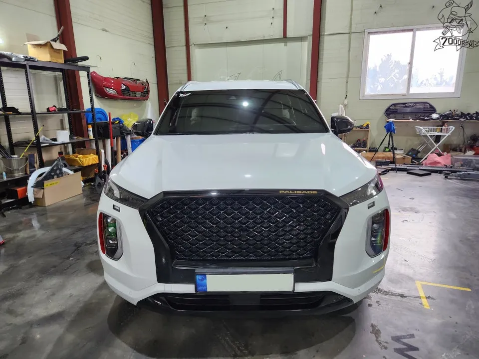 Hyundai Palisadeのカーラッピング事例｜費用目安・仕上がり 写真