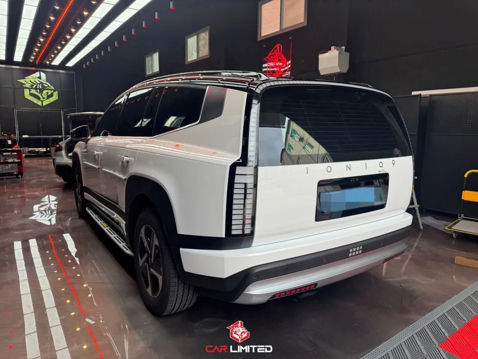 Hyundai IONIQ 9のカーラッピング事例｜費用目安・仕上がり 施工写真 2-3