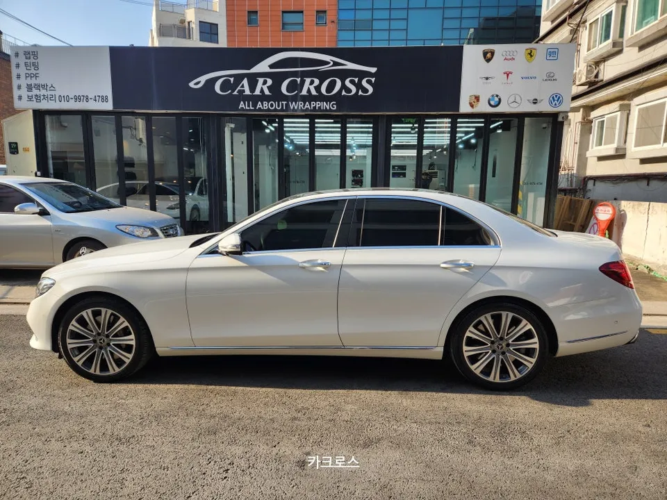 Mercedes-Benz EクラスのPPF施工事例|中古車保護の重要性 施工写真 2-1