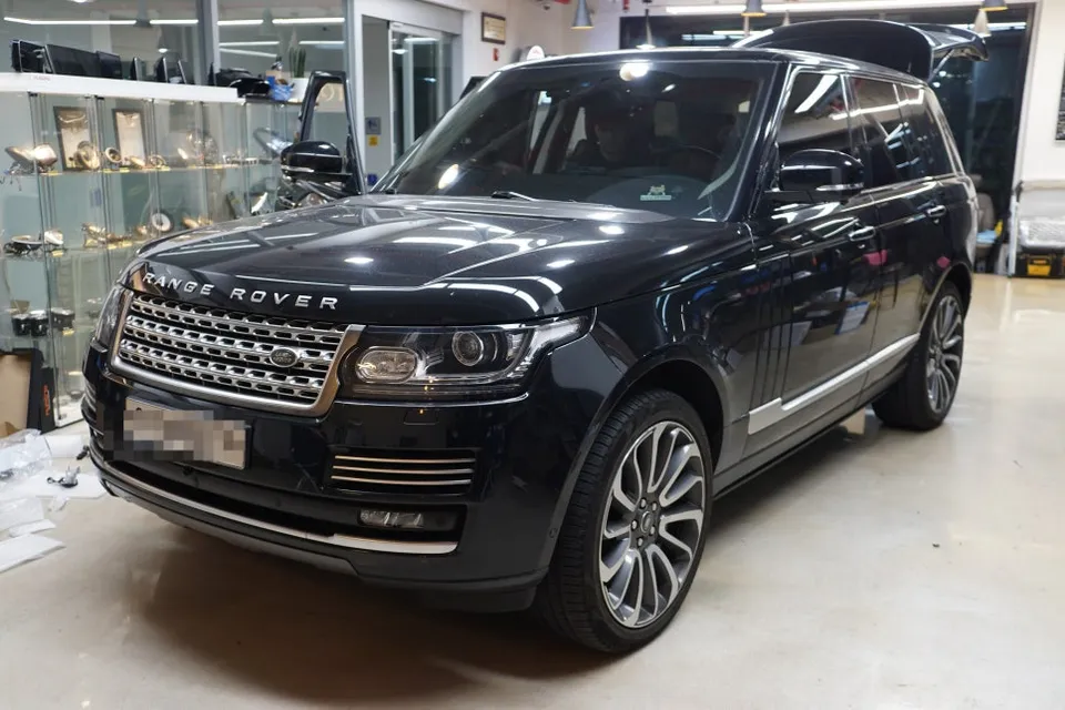 Land Rover Range Rover Vogue surround view camera review