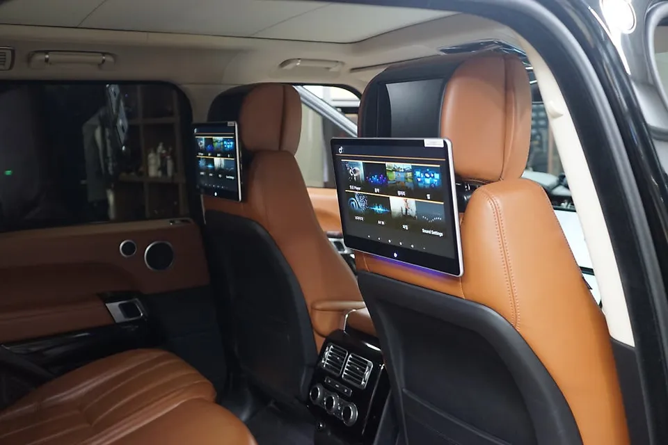 Land Rover Range Rover Vogue surround view camera - Land Rover Range Rover Vogue Surround View Camera Review photo 4