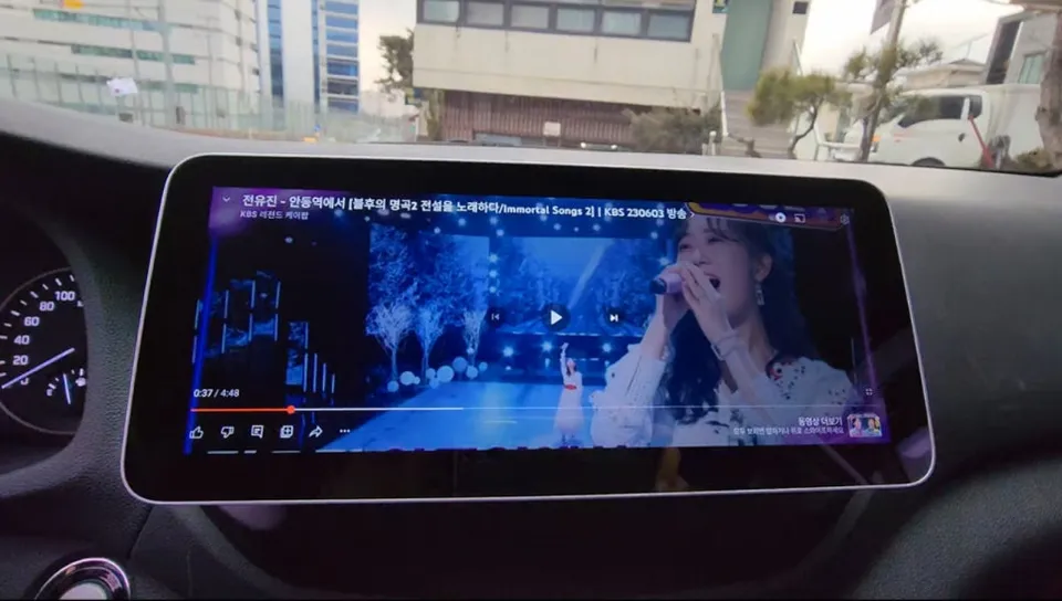 Hyundai TucsonのAndroid Auto・CarPlay取付事例 施工写真 3-1