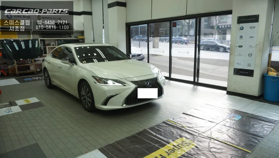 Lexus ESのAndroid Auto・CarPlay取付事例 施工写真 1-2