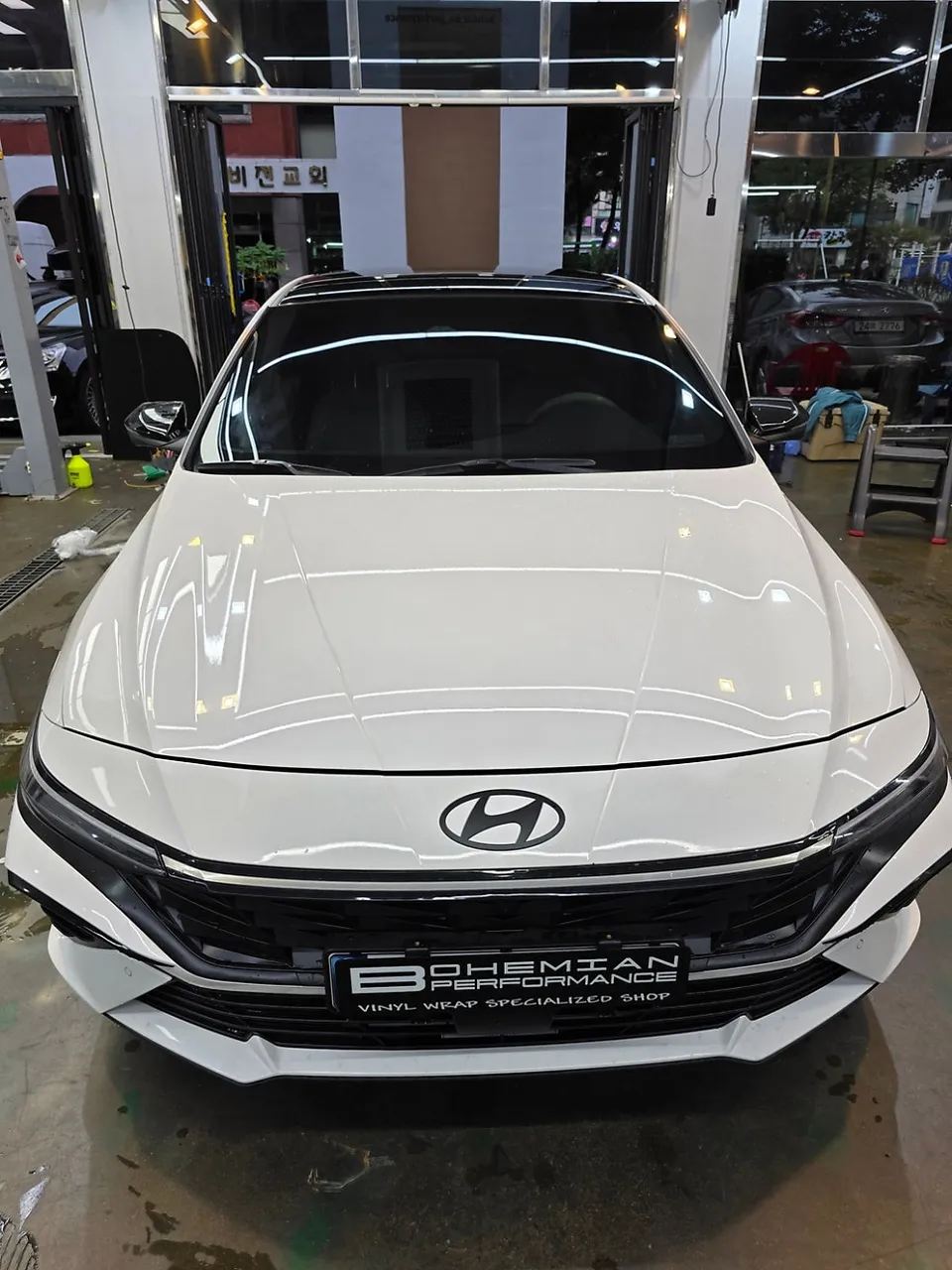Hyundai Elantra CN7のカーラッピング事例|費用目安・仕上がり 施工写真 1-1