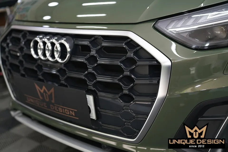 Audi Q5 vinyl wrap - Audi Q5 Vinyl Wrap Review: Chrome Delete & Gloss Finish photo 3