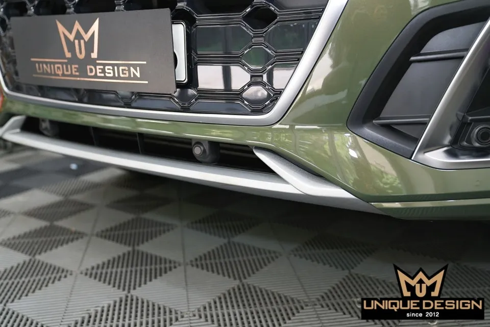 Audi Q5 vinyl wrap - Audi Q5 Vinyl Wrap Review: Chrome Delete & Gloss Finish photo 4
