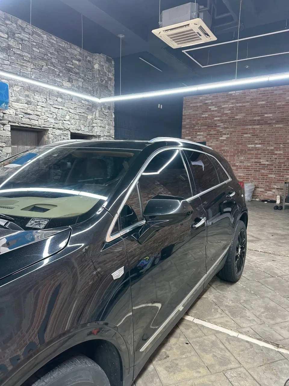 Cadillac XT5のカーラッピング事例 施工写真 2