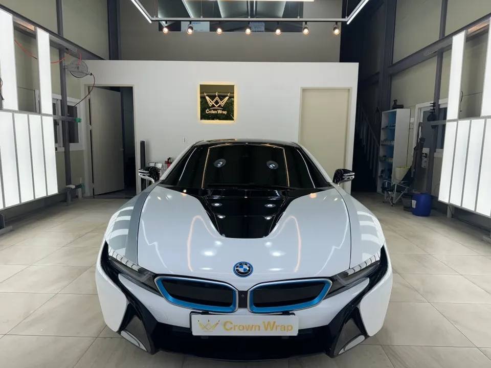 BMW I8 vinyl wrap - BMW I8 Vinyl Wrap Review: Insurance Repair Guide photo 4