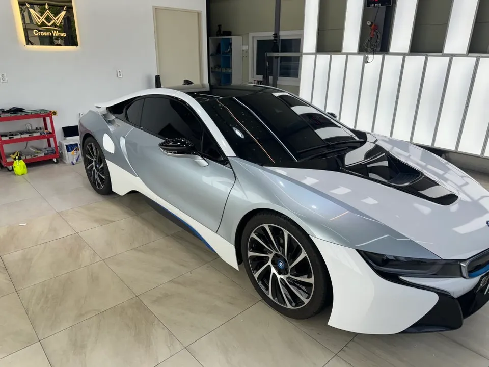 BMW I8 vinyl wrap - BMW I8 Vinyl Wrap Review: Insurance Repair Guide photo 5