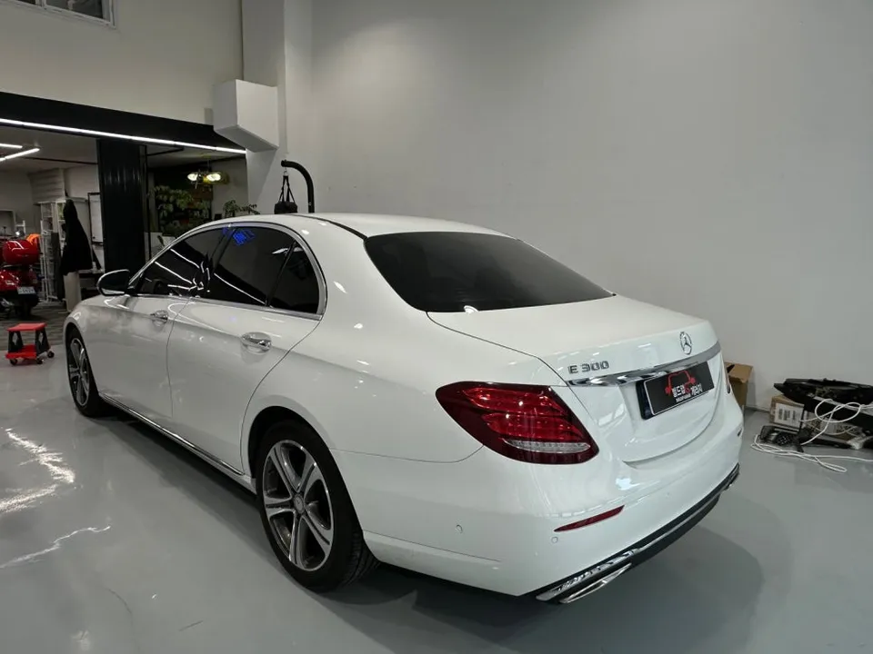 Mercedes-Benz Eクラスのカーフィルム施工事例|費用目安・仕上がり 施工写真 2-2