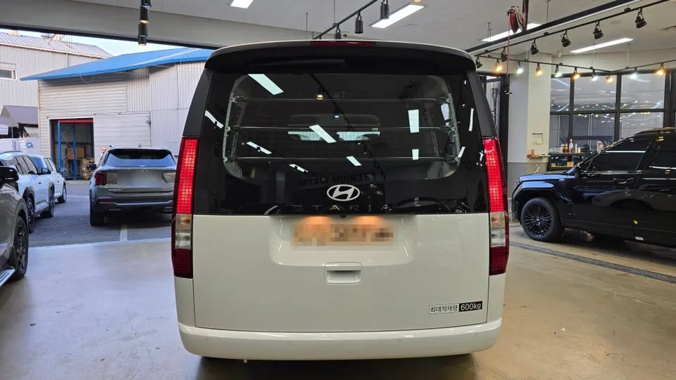 Hyundai Staria new car package - Hyundai Staria New Car Package Review — Under $40 photo 4