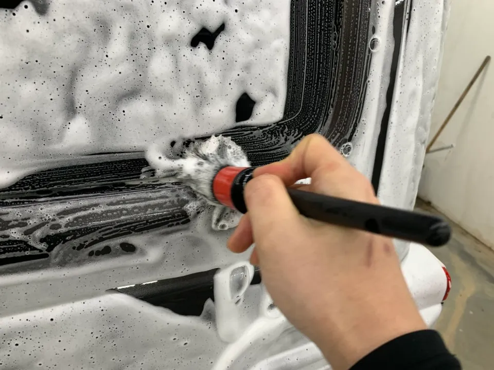 Jeep Wrangler Vinyl Wrap Review: Flame Orange Transformation photo 2