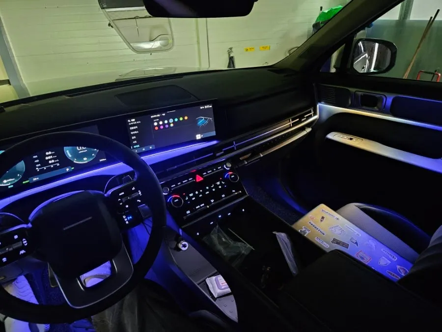 Hyundai Santa Fe MX5 ambient lighting - Hyundai Santa Fe MX5 Ambient Lighting Installation Review — Cost photo 3