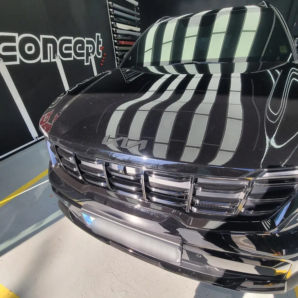 Kia Sorentoのカーラッピング事例｜費用目安・仕上がり 施工写真 1-3