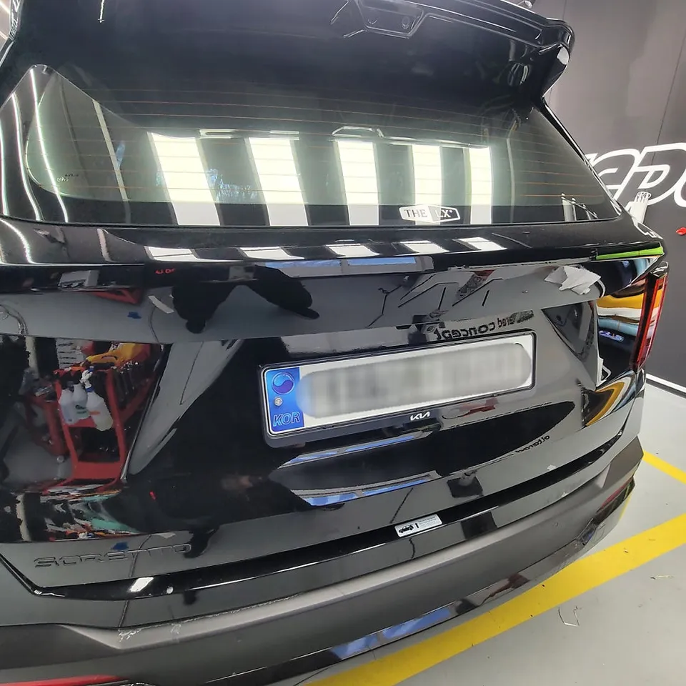 Kia Sorentoのカーラッピング事例｜費用目安・仕上がり 施工写真 2-3
