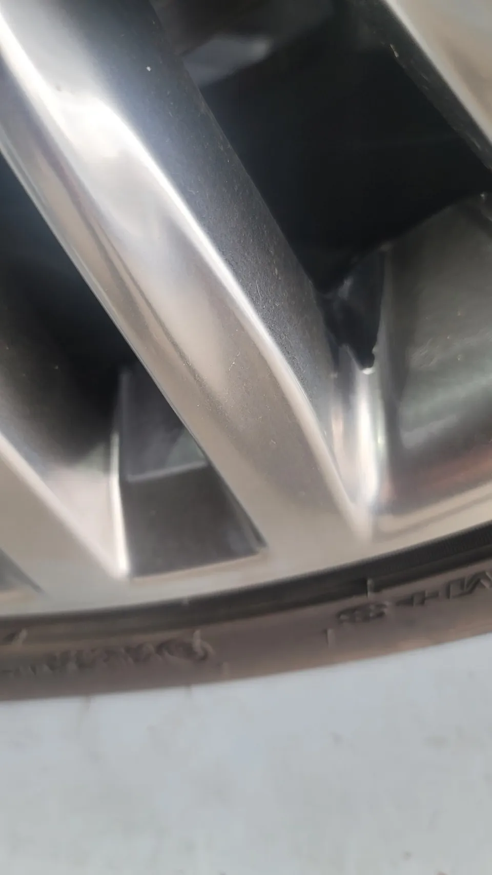 Kia K900 wheel repair - Kia K900 Wheel Repair Review — Flawless Finish Restored photo 4