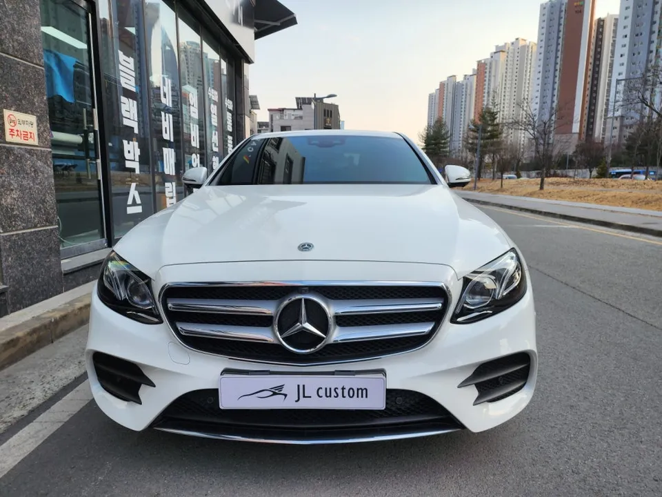 Mercedes-Benz E-Class dash cam review