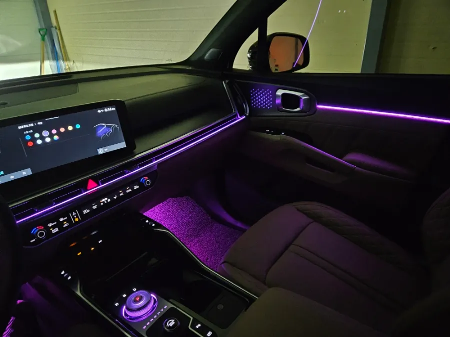 Kia Sorento MQ4 ambient lighting - Kia Sorento MQ4 Ambient Lighting Upgrade Review photo 4