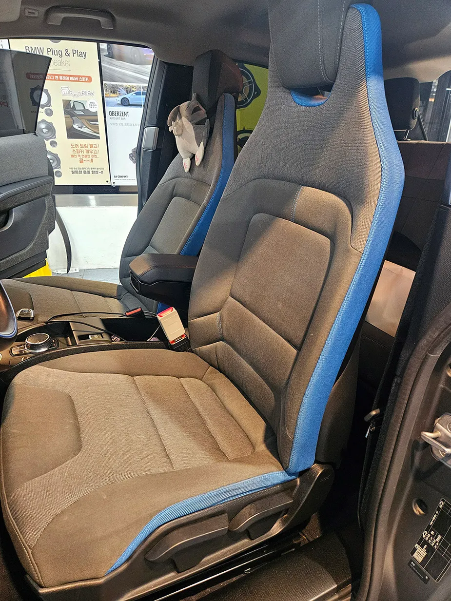 BMW i3 seat ventilation - BMW i3 Seat Heating Repair Review — Affordable Solution photo 3