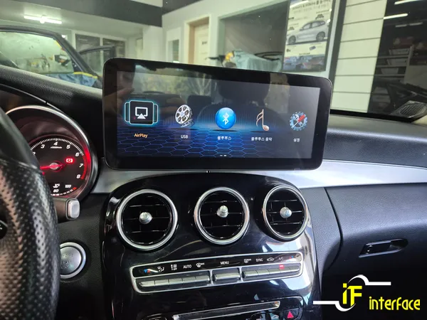 Mercedes-Benz C-Class W205のAndroid Auto・CarPlay取付事例 施工写真 4-1