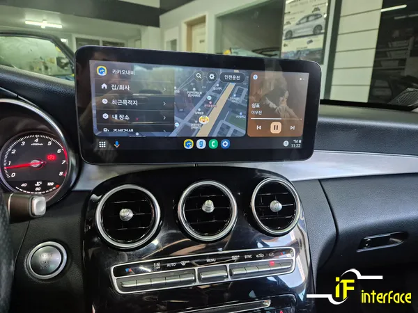 Mercedes-Benz C-Class W205のAndroid Auto・CarPlay取付事例 施工写真 1-2