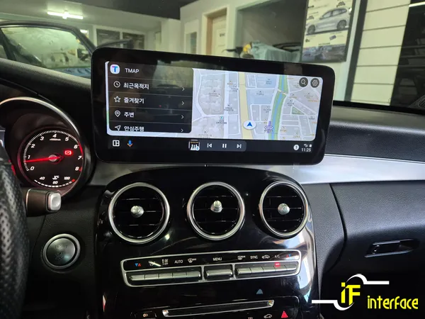 Mercedes-Benz C-Class W205のAndroid Auto・CarPlay取付事例 施工写真 2-2