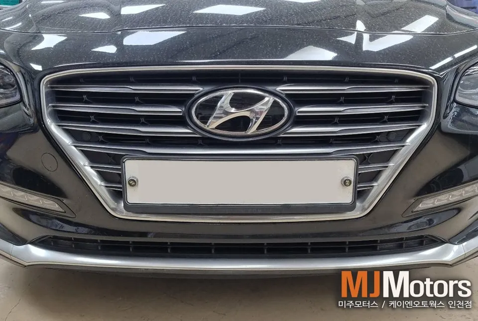 Hyundai Grandeur IG body kit - Hyundai Grandeur IG Body Kit Upgrade: Dark Chrome Grill Transform photo 3