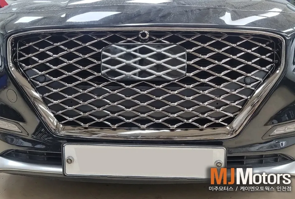 Hyundai Grandeur IG body kit - Hyundai Grandeur IG Body Kit Upgrade: Dark Chrome Grill Transform photo 4